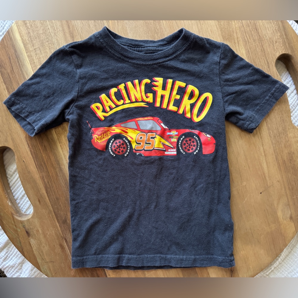 Disney x Pixar - Cars Lightening McQueen Graphic Tee